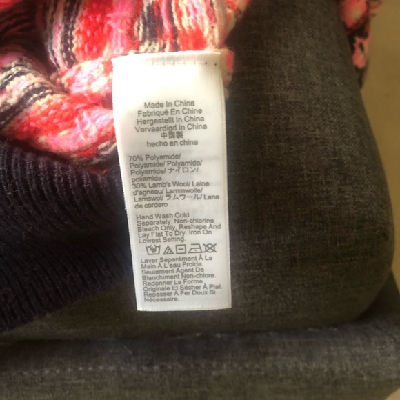 NWT J Crew Shrunken Hearts Fair Isle Sweater - Picture 5 of 5